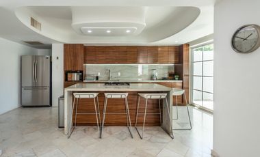 Casa Remodelada con Vista al Campo de Golf en Marina Vallarta - Remodeled Golf Course View Home in Marina Vallarta – Pool with Jacuzzi & Solar Panels