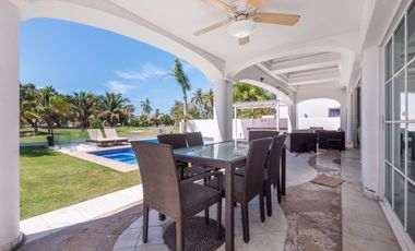 Casa Remodelada con Vista al Campo de Golf en Marina Vallarta - Remodeled Golf Course View Home in Marina Vallarta – Pool with Jacuzzi & Solar Panels