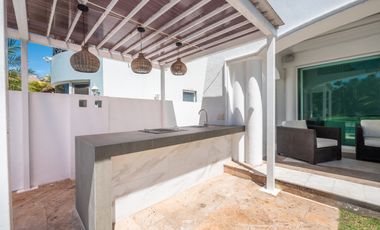 Casa Remodelada con Vista al Campo de Golf en Marina Vallarta - Remodeled Golf Course View Home in Marina Vallarta – Pool with Jacuzzi & Solar Panels