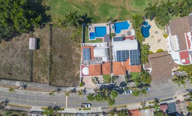 Casa Remodelada con Vista al Campo de Golf en Marina Vallarta - Remodeled Golf Course View Home in Marina Vallarta – Pool with Jacuzzi & Solar Panels