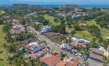 Casa Remodelada con Vista al Campo de Golf en Marina Vallarta - Remodeled Golf Course View Home in Marina Vallarta – Pool with Jacuzzi & Solar Panels