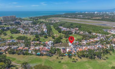 Casa Remodelada con Vista al Campo de Golf en Marina Vallarta - Remodeled Golf Course View Home in Marina Vallarta – Pool with Jacuzzi & Solar Panels