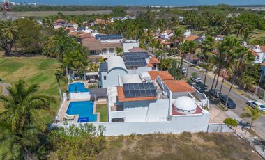 Casa Remodelada con Vista al Campo de Golf en Marina Vallarta - Remodeled Golf Course View Home in Marina Vallarta – Pool with Jacuzzi & Solar Panels
