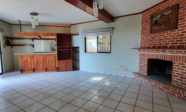 CASA EN VENTA EN EL CENTRO DE TEQUISQUIAPAN