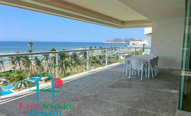 Frente al mar. En exclusivo departamento con terraza panorámica y acceso directo a la playa