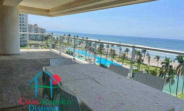 Frente al mar. En exclusivo departamento con terraza panorámica y acceso directo a la playa