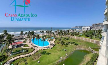 Frente al mar. En exclusivo departamento con terraza panorámica y acceso directo a la playa