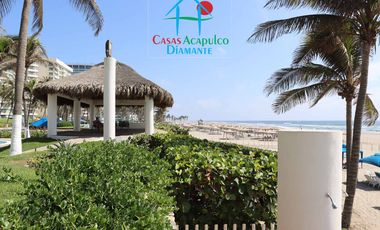 Frente al mar. En exclusivo departamento con terraza panorámica y acceso directo a la playa