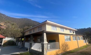 Se arrienda amplia casa,amoblada en lugar residencial, campo Lonquén sur