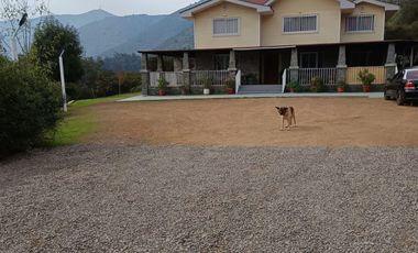 Se arrienda amplia casa,amoblada en lugar residencial, campo Lonquén sur
