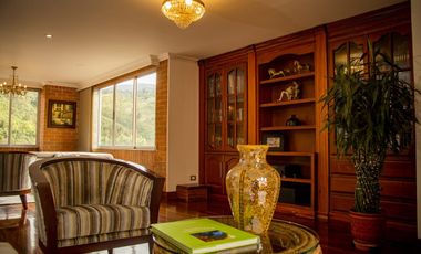 EN VENTA PENTHOUSE DE TRES PISOS / CINCO HABITACIONES