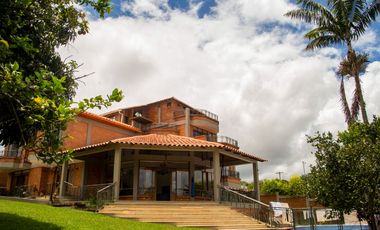 EN VENTA FINCA EN CHACHAGUI DE LUJO
