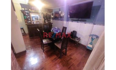 Exclusiva Casa De 3 Pisos En Venta - Urb. Santa Leonor, Chorrillos