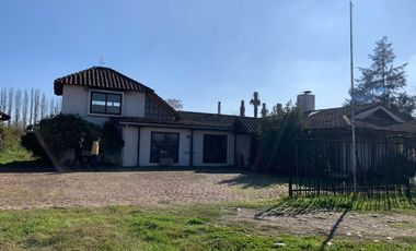 En Venta Parcela con Casa estilo colonial en venta, Requínoa, Región de Higgins.