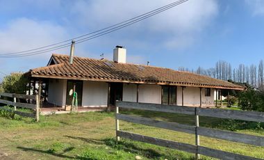 En Venta Parcela con Casa estilo colonial en venta, Requínoa, Región de Higgins.