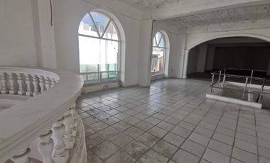 LOCAL EN RENTA SOBRE AVENIDA PRINCIPAL DE 2 PISOS IDEAL PARA BOUTIQUE, ESCUELA, OFICINAS