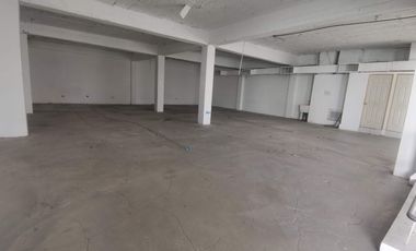 LOCAL EN RENTA SOBRE AVENIDA PRINCIPAL DE 2 PISOS IDEAL PARA BOUTIQUE, ESCUELA, OFICINAS