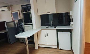 EXCELENTE OFICINA 80 M2 - METRO MANQUEHUE
