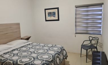 SE RENTA HERMOSA CASA TOTALMENTE AMUEBLADA EN AUREA RESIDENCIAL