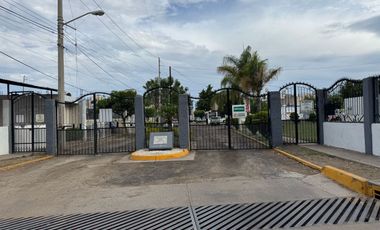 Casa en Venta Parques de Santa Cruz del Valle en Tlaquepaque