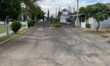 Casa en Venta Parques de Santa Cruz del Valle en Tlaquepaque