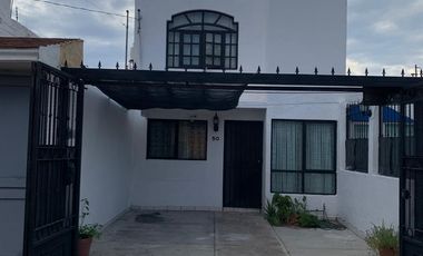Casa en Venta Parques de Santa Cruz del Valle en Tlaquepaque