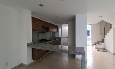 VENTA - Casa en Condominio de 3 Recamaras con Roof Garden