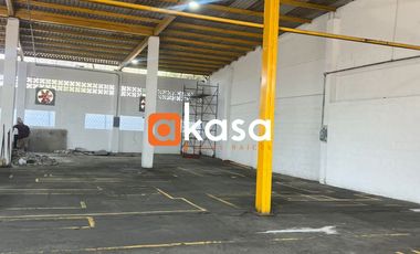 Bodega en Venta de 600 m2, zona Cumbres.