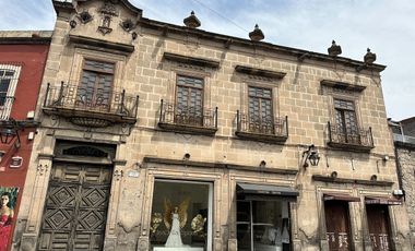 Edificio en RENTA frente a la Casa de la Cultura, Centro Histórico de Morelia. QO8689