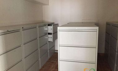 CENTRO CASA ANTIGUA EN ESQUINA HABILITADA PARA OFICINAS