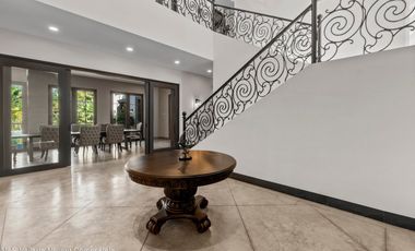 Mansión Amueblada en El Tigre – 6 Recámaras, y Estacionamiento Subterráneo Furnished Luxury Mansion in El Tigre – 6 Bedrooms & underground parking