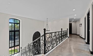 Mansión Amueblada en El Tigre – 6 Recámaras, y Estacionamiento Subterráneo Furnished Luxury Mansion in El Tigre – 6 Bedrooms & underground parking