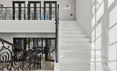 Mansión Amueblada en El Tigre – 6 Recámaras, y Estacionamiento Subterráneo Furnished Luxury Mansion in El Tigre – 6 Bedrooms & underground parking