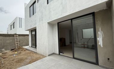 CASA NUEVA EN VENTA - LOS ROBLES