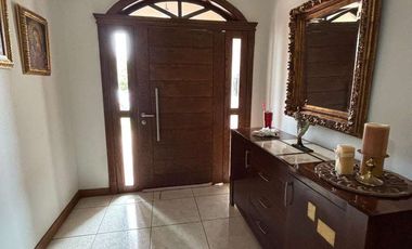 EXCELENTE RESIDENCIA EN VENTA DENTRO DEL CLUB CAMPESTRE CON ALBERCA