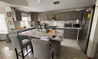 EXCELENTE RESIDENCIA EN VENTA DENTRO DEL CLUB CAMPESTRE CON ALBERCA