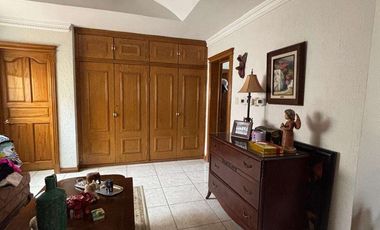EXCELENTE RESIDENCIA EN VENTA DENTRO DEL CLUB CAMPESTRE CON ALBERCA