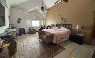 EXCELENTE RESIDENCIA EN VENTA DENTRO DEL CLUB CAMPESTRE CON ALBERCA