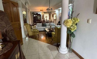 EXCELENTE RESIDENCIA EN VENTA DENTRO DEL CLUB CAMPESTRE CON ALBERCA