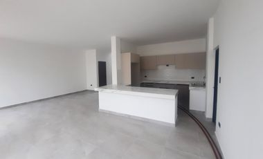 CASA 144M2, DAULE, VIA A SALITRE.