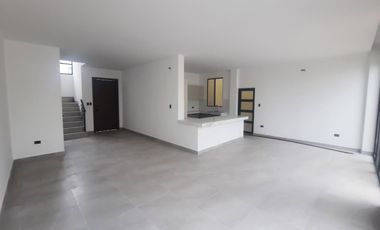 CASA 144M2, DAULE, VIA A SALITRE.