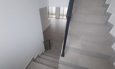 CASA 144M2, DAULE, VIA A SALITRE.