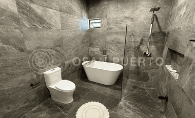 Paz y Ganancias: Casa Multifamiliar con 3 Departamentos en Don Goyo, Puerto Escondido