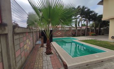 casa con piscina de venta en manta zona norte ar