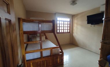 casa con piscina de venta en manta zona norte ar