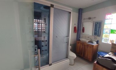 casa con piscina de venta en manta zona norte ar