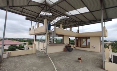 casa con piscina de venta en manta zona norte ar