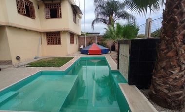casa con piscina de venta en manta zona norte ar