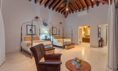 Villa de lujo frente al mar en Conchas Chinas, Puerto Vallarta | 6 recámaras, alberca privada, vistas espectaculares