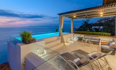 Villa de lujo frente al mar en Conchas Chinas, Puerto Vallarta | 6 recámaras, alberca privada, vistas espectaculares